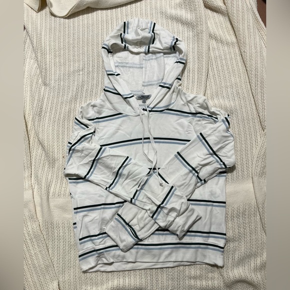 Charlotte Russe White Stripped Sweater - Picture 1 of 2